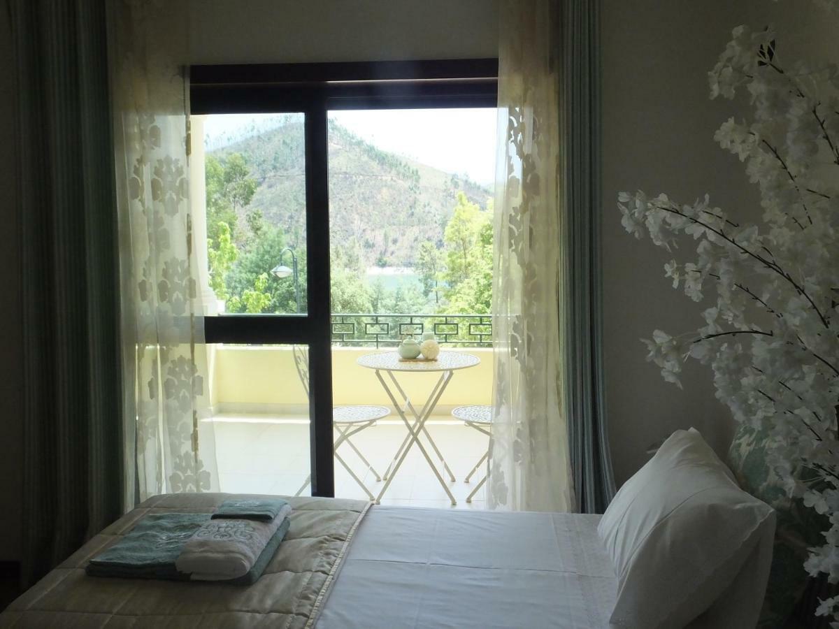 דירות Ferreira do Zêzere Apartamento Rio Zezere מראה חיצוני תמונה